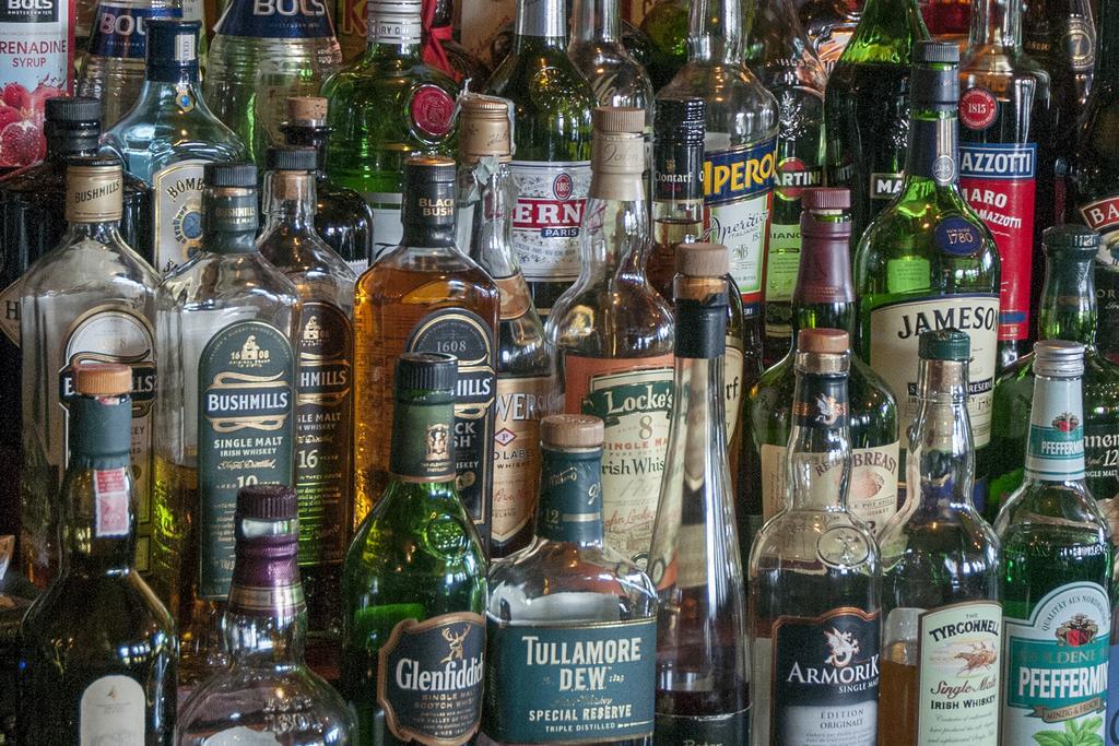 Hajo'S Germania Lodge & Irish Pub Рюдесхайм-на-Рейне Экстерьер фото